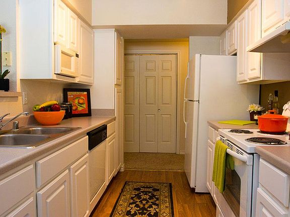 4th image of 3101 River Park Dr #127843