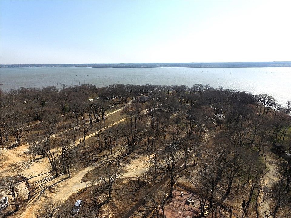 1st image of 8085 Lakeview Dr