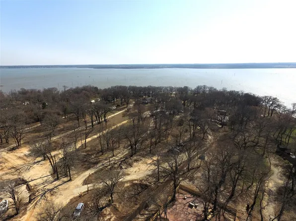 8085 Lakeview Dr, Quinlan, TX 75474