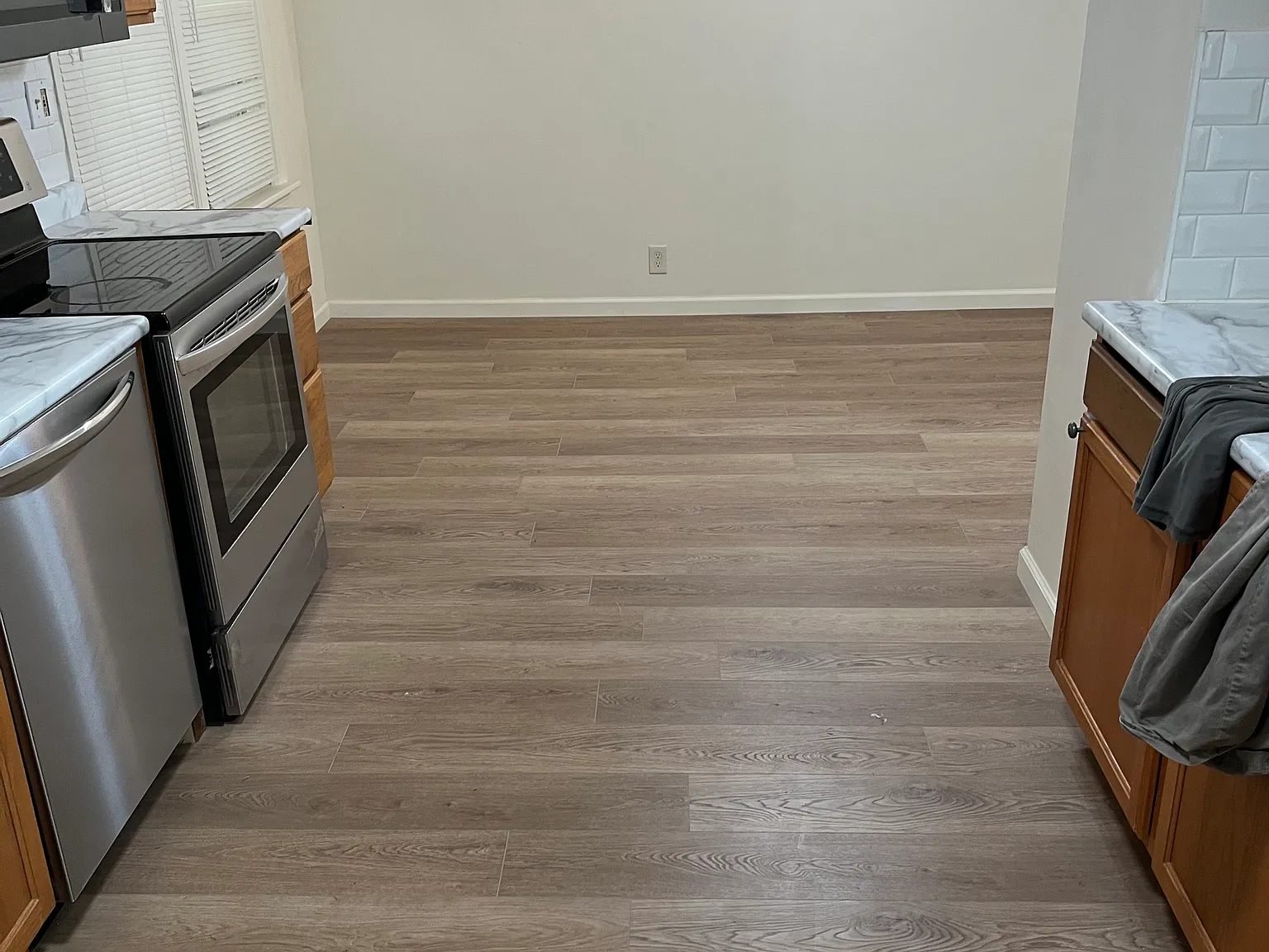 3 bed, 1.5 bath, 952 sqft, $2,000 — Photo 4