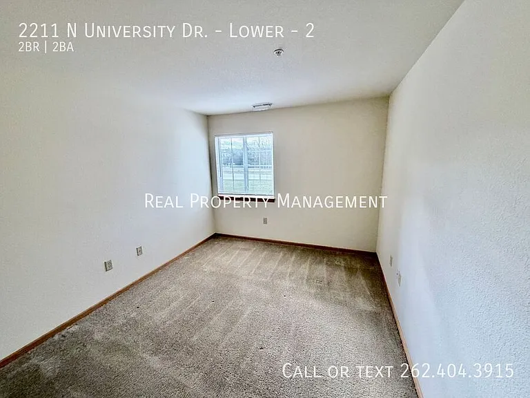 2211 University Dr #2 — Photo 7