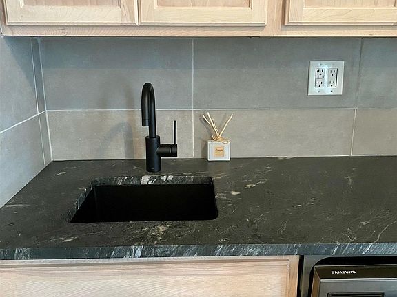 2nd image of 207 48th St APT 1