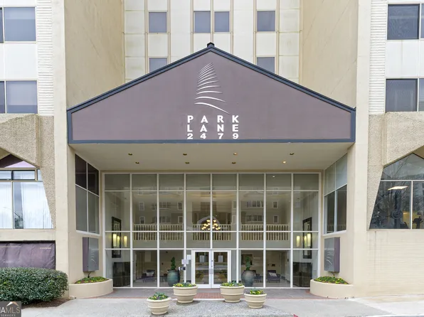 2479 Peachtree Rd NE APT 601, Atlanta, GA 30305