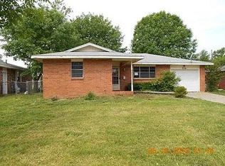 814 Gwenn St, Springdale, AR 72762