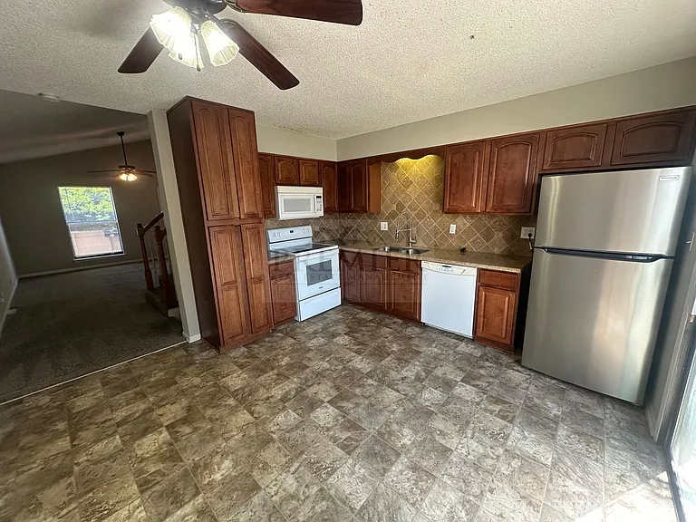 8428 Lane Pl — Photo 18