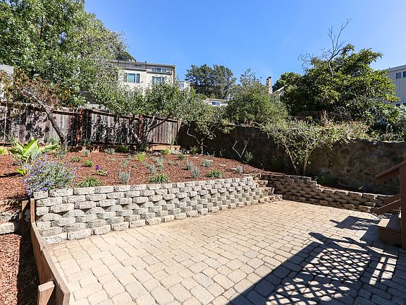 2nd image of 637 San Bruno Ave