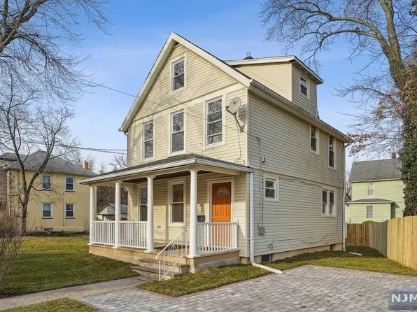 21 Slocum Ave, Englewood, NJ 07631