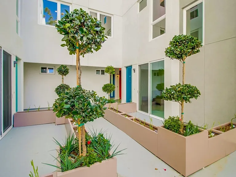 The Evelyn Townhomes: Luxe Living in the Heart of North Park's Trendy Vibe — Photo 32