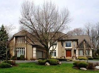 56 Webber Pl, Grosse Pointe Shores, MI 48236