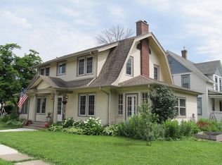 226 W Turner Pl, Sycamore, IL 60178