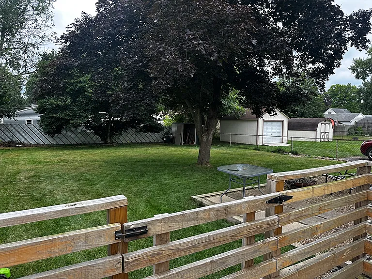 1134 Flanders Ave — Photo 12
