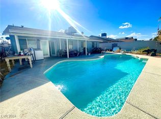 3852 Vista Largo Dr, Las Vegas, NV 89121