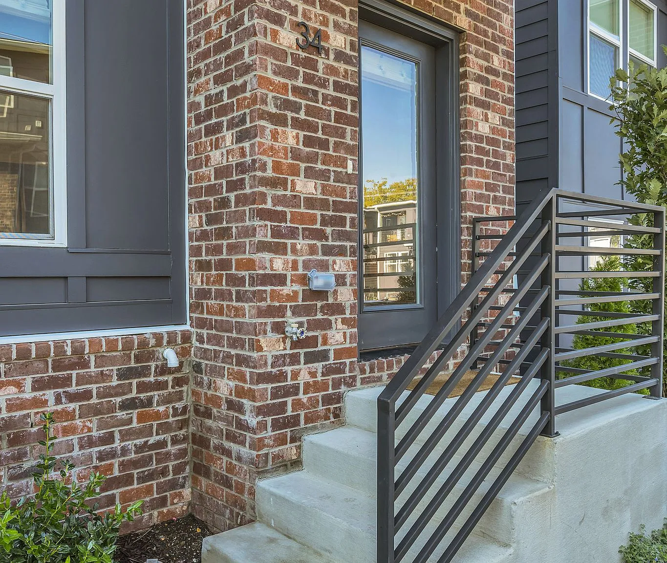 1 bed, 1.5 bath, 996 sqft, $1,795 — Photo 2
