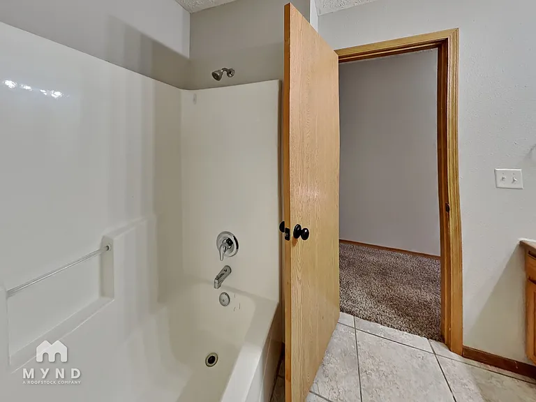 1143 S Brown Ave — Photo 14