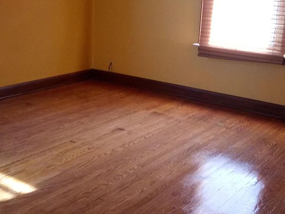 2nd image of 206 Lovell Dr #B