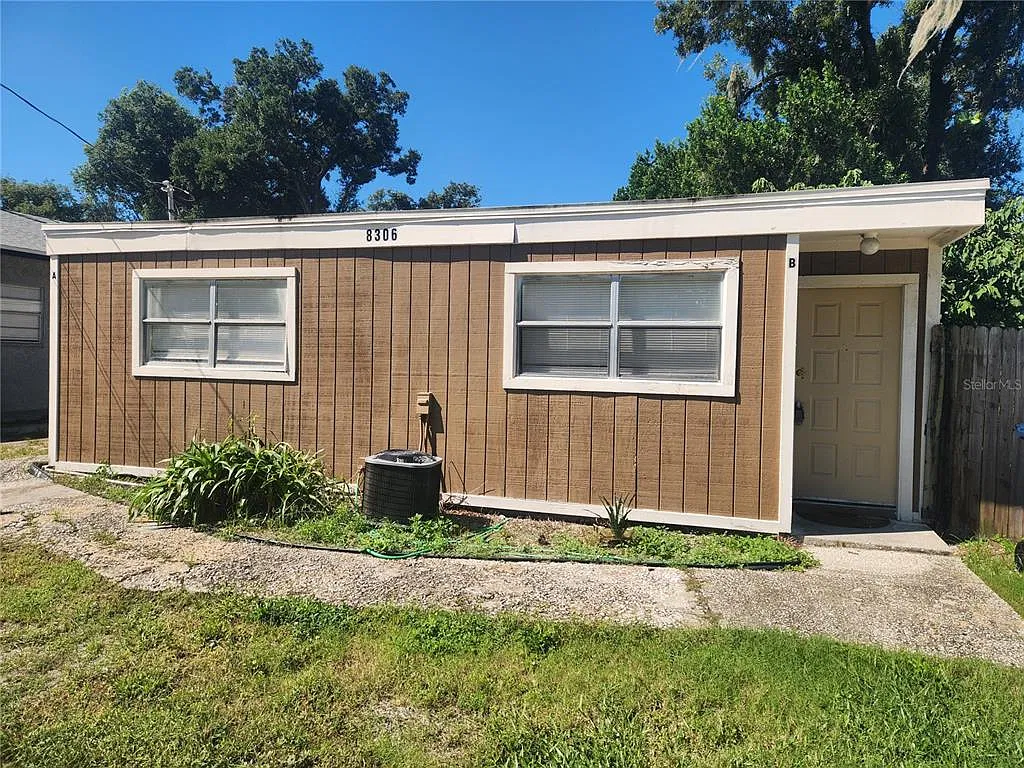 2 bed, 1.0 bath, 631 sqft, $995 — Photo 1