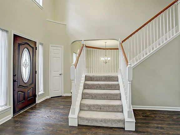 5th image of 20922 Newbury Park Dr