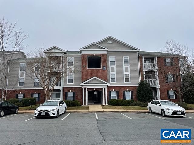 1st image of 140 Yellowstone Dr APT 203