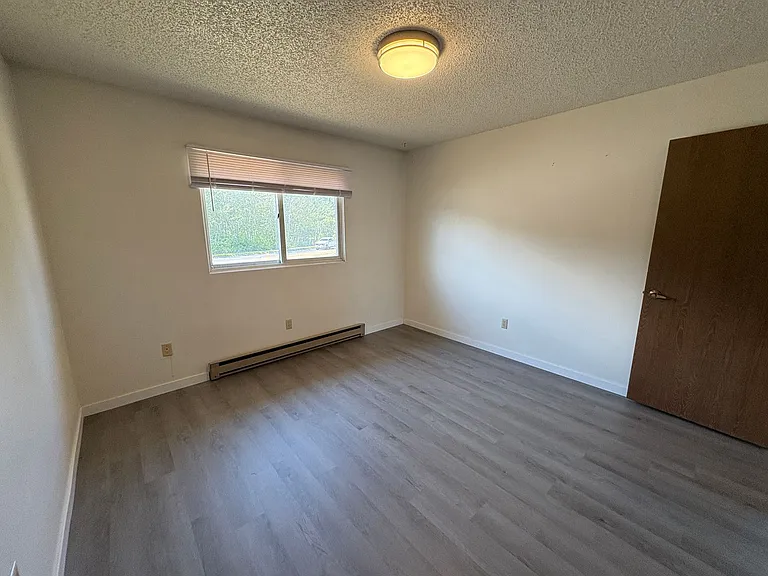1909 S Black Ave — Photo 11
