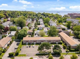 28 Lindstrom Rd #28, Stamford, CT 06902