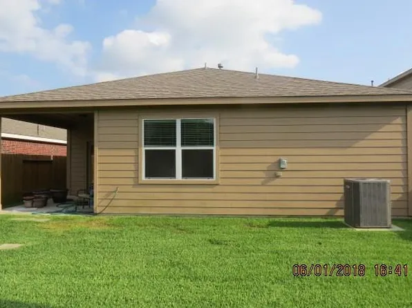 1939 Garnet Breeze Dr, Rosharon, TX 77583