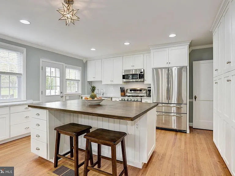 214 Blenheim Rd #214 — Photo 4