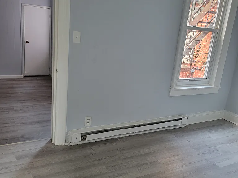 529 Chestnut St #2 — Photo 4
