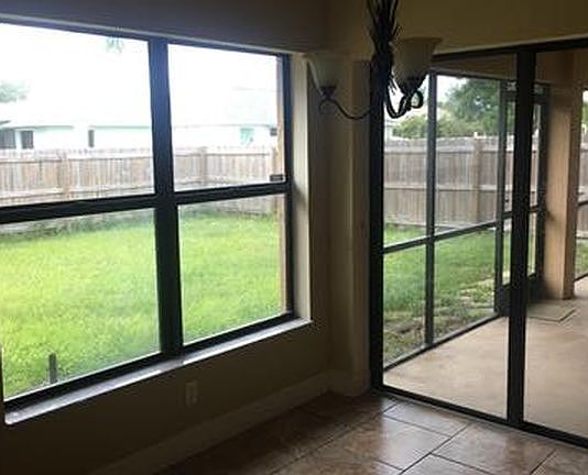 5th image of 4322 SW 18th Pl #0