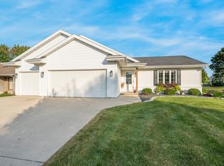 459 Greenbriar Ave, Fond Du Lac, WI 54935