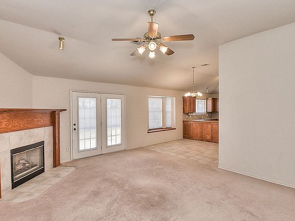 4th image of 2117 Harbor Dr