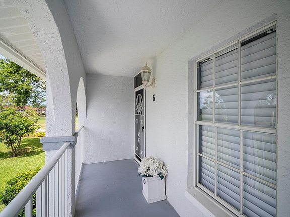 4th image of 259 Deerwood Cir APT 6