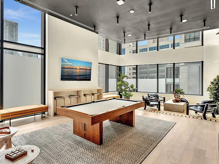 225 N Miami Ave #27-ID1537393P — Photo 37