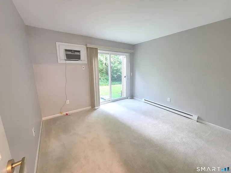 303 Willow Spgs #303 — Photo 14