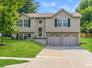 8411 NE 110th Ter, Kansas City, MO 64157
