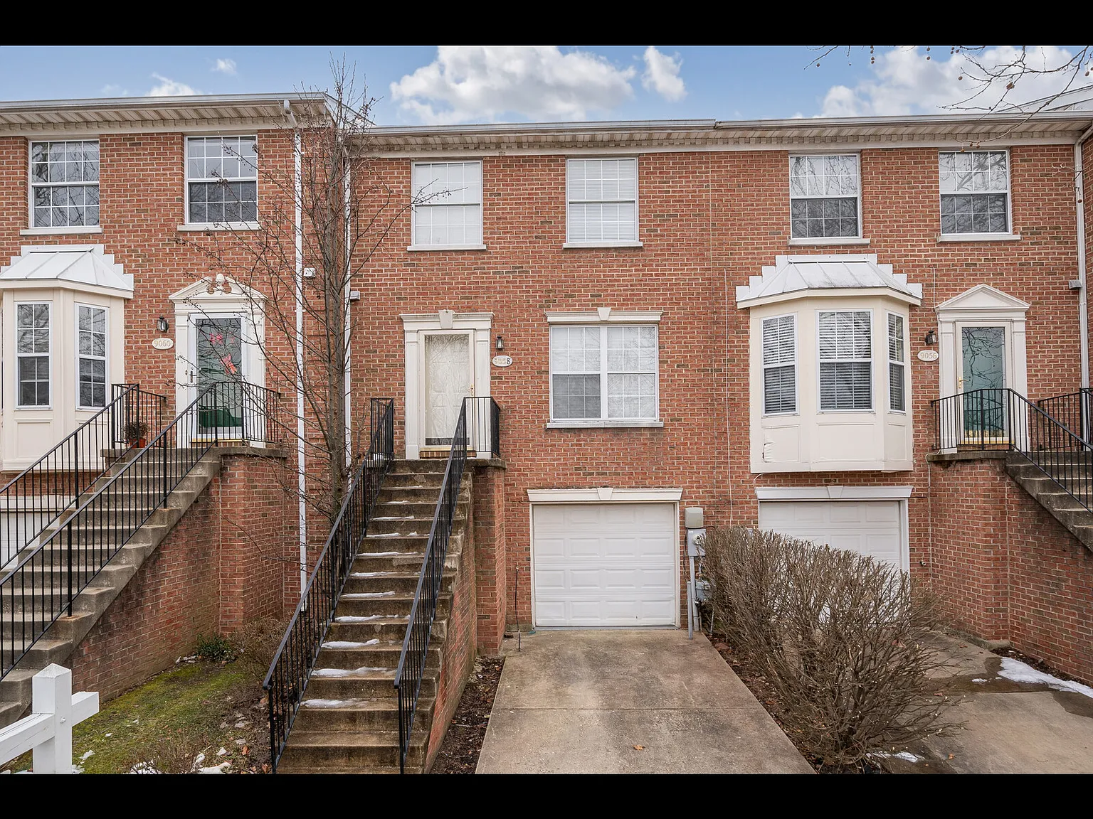 3 bed, 2.5 bath, 1570 sqft, $3,000 — Photo 1