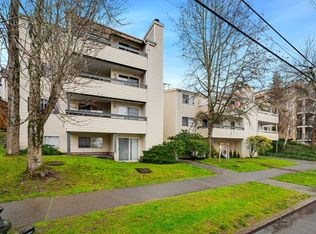 California Court, Seattle, WA 98136