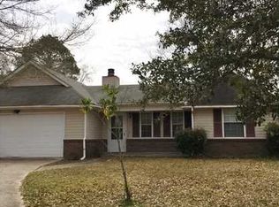 12501 Canterbury Dr W, Ocean Springs, MS 39564