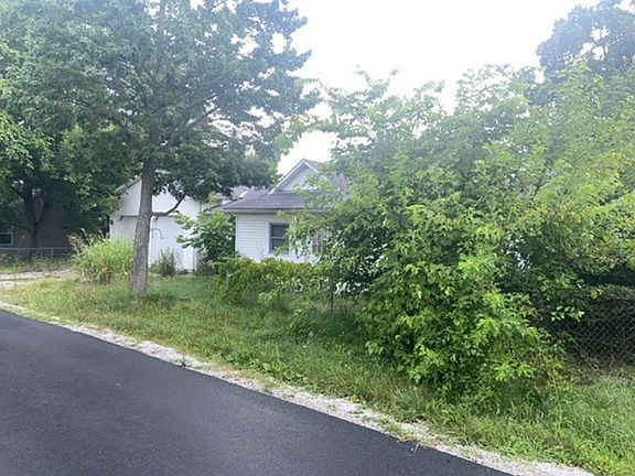 2nd image of 12076 9th Ave NE