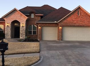 2509 SE 10th St, Moore, OK 73160
