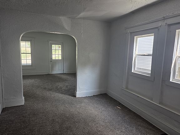 3rd image of 223 N Greenmount Ave