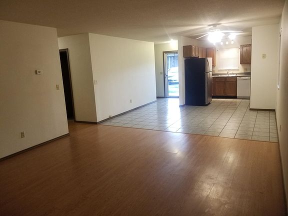 3rd image of 676 Abbie Ct