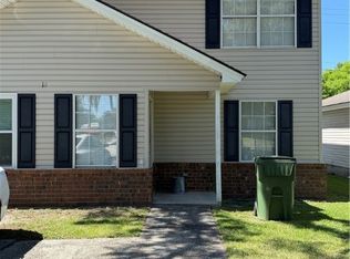 19 Kandlewood Dr #B, Savannah, GA 31406