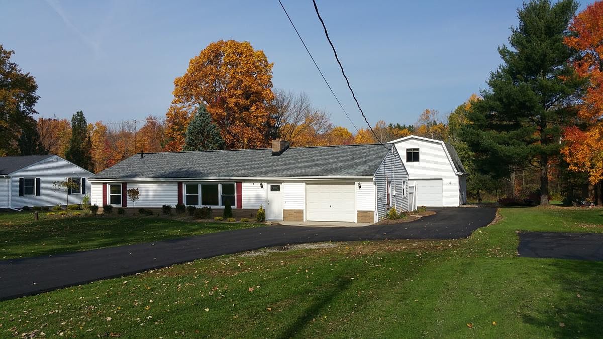 11812 Joy Acres Ln, Chardon, OH 44024 | Zillow