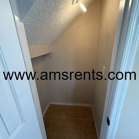 2404 Condado Ct — Photo 10