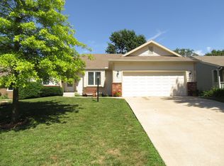 908 Joseph Dr, Lawrence, KS 66049