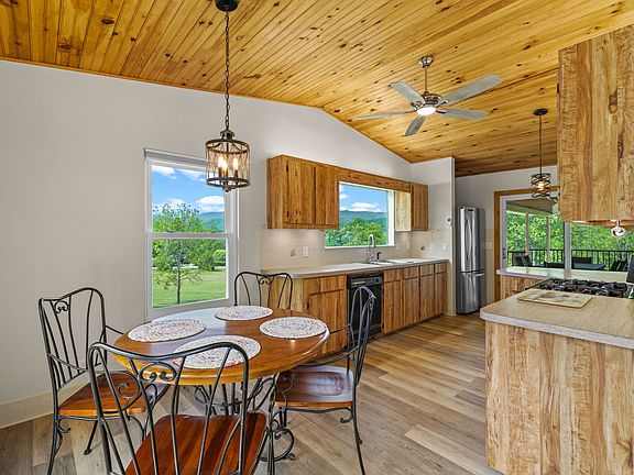 3rd image of 208 Quail Ridge Trail