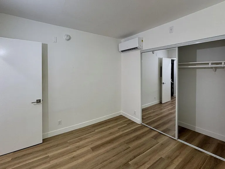 3630 Midvale Ave #6 — Photo 7