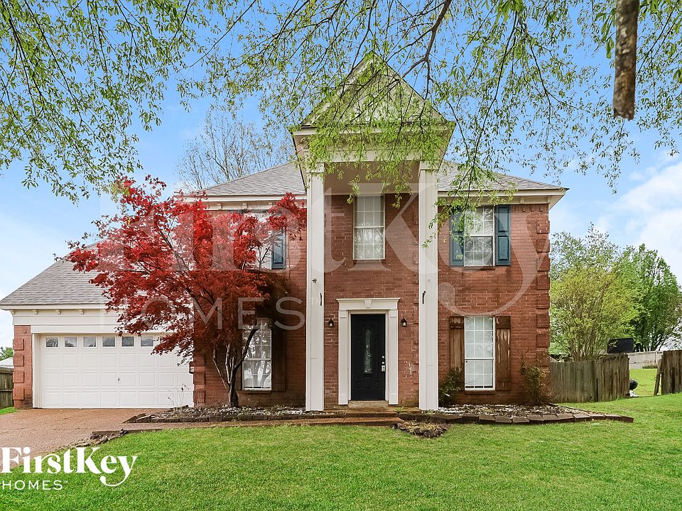 1st image of 70 Center Oak Dr