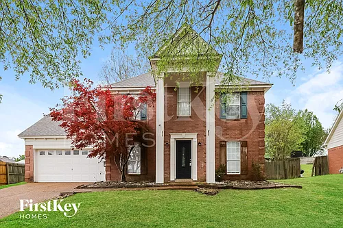 70 Center Oak Dr Photo 1