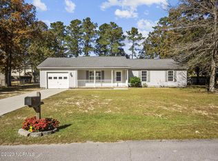 210 Chappell Creek Ct, Richlands, NC 28574